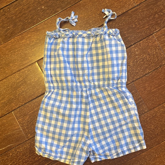 Bundle of spring/summer Baby Gap dresses and romper - 12-18 months - Picture 9 of 9